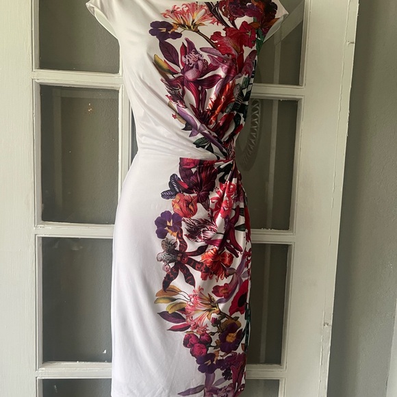 Boston Proper Dress with Floral Accents‎ - Picture 5 of 7